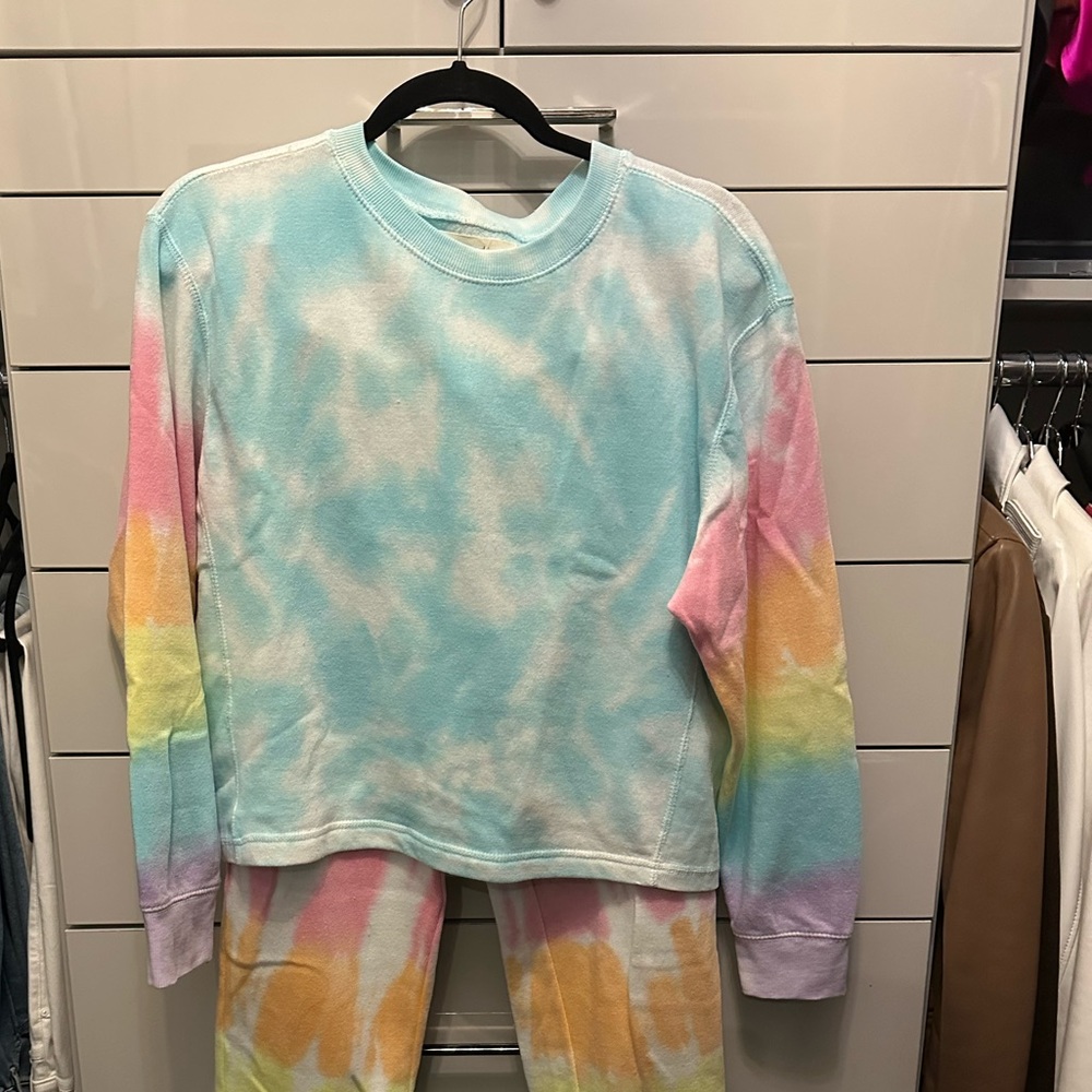 Tie dye sweatsuit. Super soft and cozy. Size small.